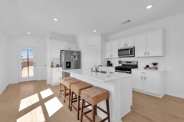 668 Lake Sweetwater LN, Buda, TX 78610