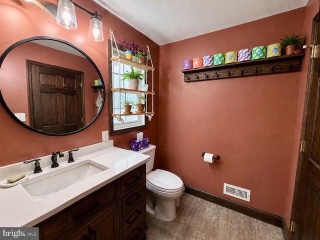 513--15 CINNAMINSON ST, Riverton, NJ 08077