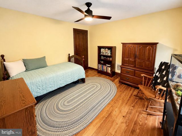 513--15 CINNAMINSON ST, Riverton, NJ 08077