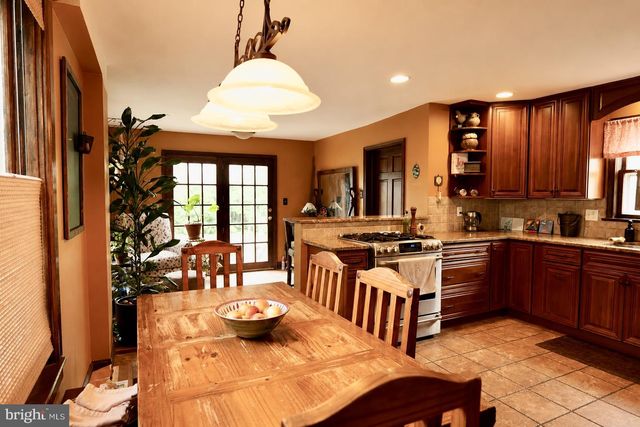 513--15 CINNAMINSON ST, Riverton, NJ 08077