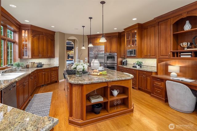 24838 NE 20th Street, Sammamish, WA 98074