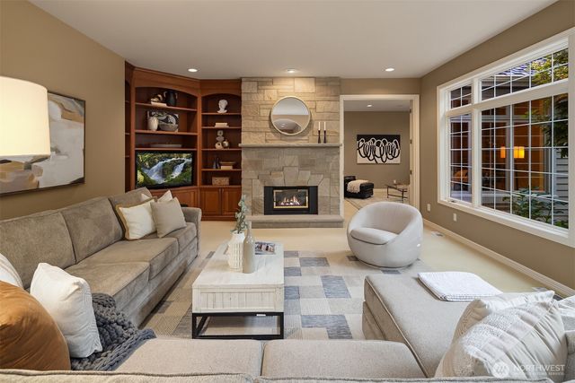 24838 NE 20th Street, Sammamish, WA 98074