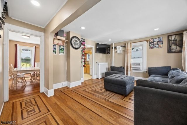 26 Liberty St, Dover Town, NJ 07801