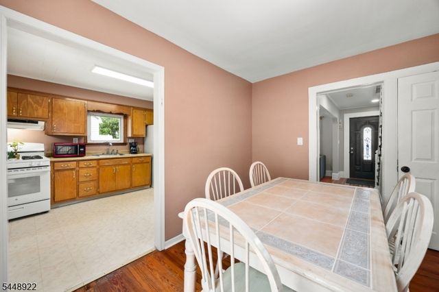 26 Liberty St, Dover Town, NJ 07801
