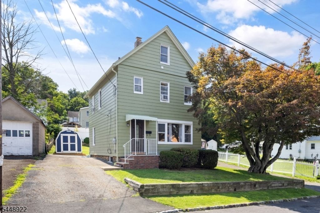 26 Liberty St, Dover Town, NJ 07801