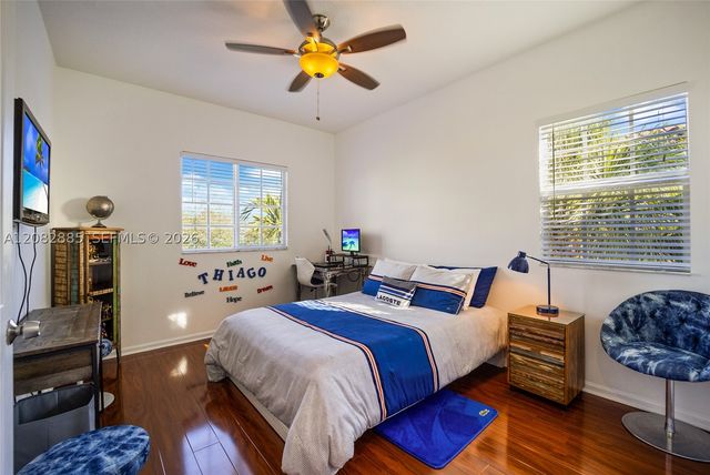 2656 NE 30th Pl, Fort Lauderdale, FL 33306