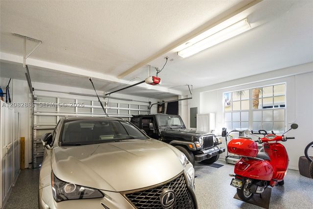 2656 NE 30th Pl, Fort Lauderdale, FL 33306