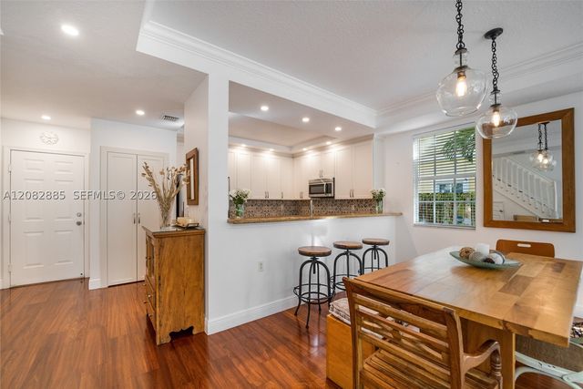 2656 NE 30th Pl, Fort Lauderdale, FL 33306
