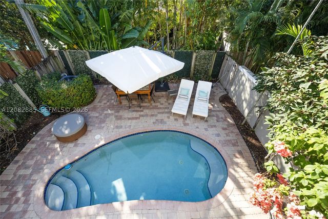 2656 NE 30th Pl, Fort Lauderdale, FL 33306