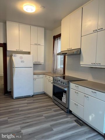 1305 BOLTON ST, Baltimore, MD 21217