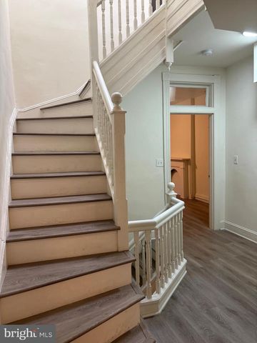 1305 BOLTON ST, Baltimore, MD 21217