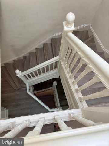 1305 BOLTON ST, Baltimore, MD 21217