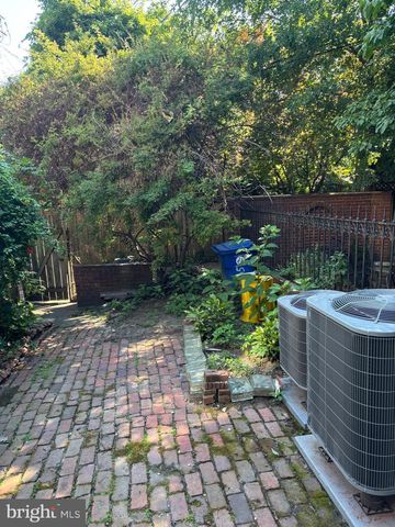 1305 BOLTON ST, Baltimore, MD 21217