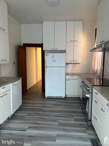 1305 BOLTON ST, Baltimore, MD 21217