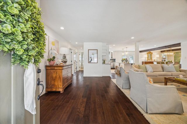 9829 Pine Lake Drive, Houston, TX 77055