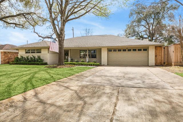 9829 Pine Lake Drive, Houston, TX 77055