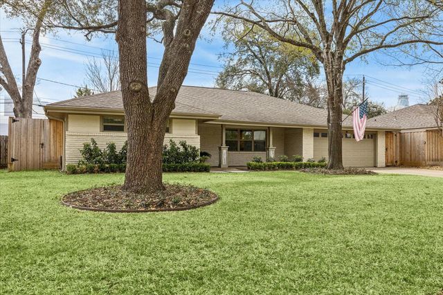 9829 Pine Lake Drive, Houston, TX 77055