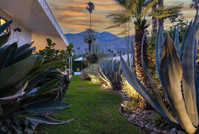 1502 E Sierra Way, Palm Springs, CA 92264