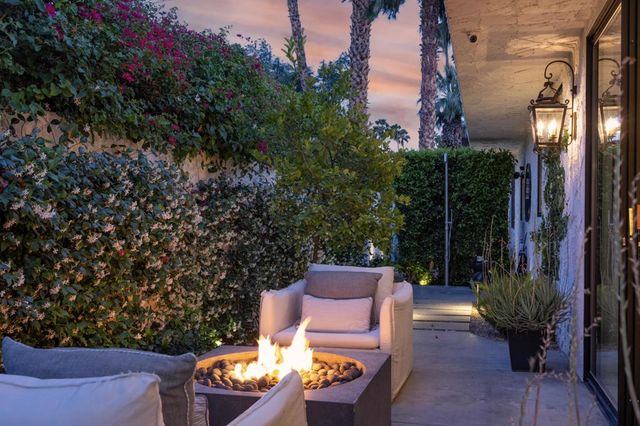 1502 E Sierra Way, Palm Springs, CA 92264