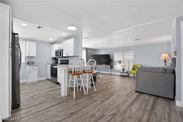 125 Kim DR 125, Naples, FL 34104