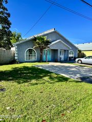 6121 Orange Plaza, Panama City, FL 32408