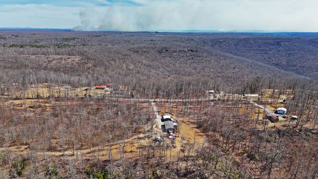 1 Rattlesnake Rd, Mcminnville, TN 37110