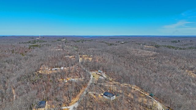 1 Rattlesnake Rd, Mcminnville, TN 37110