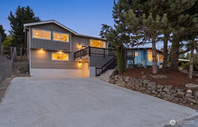 5926 23rd Avenue S, Seattle, WA 98108