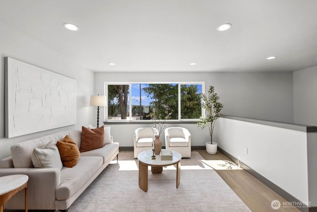 5926 23rd Avenue S, Seattle, WA 98108