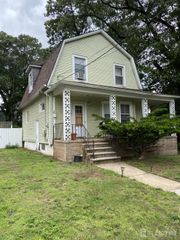 324 Rock Avenue, Piscataway, NJ 08854
