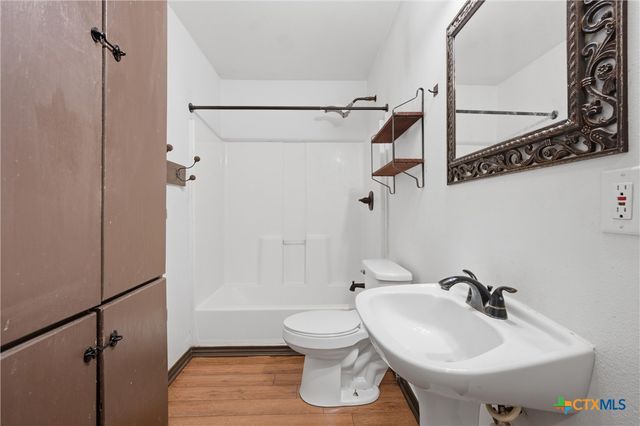 303 N Milam Street, Rogers, TX 76569