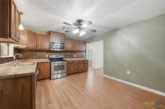 303 N Milam Street, Rogers, TX 76569