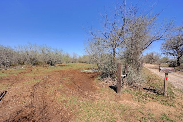 000 Cr 420, Waelder, TX 78959