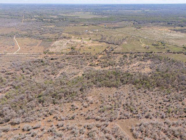 000 Cr 420, Waelder, TX 78959