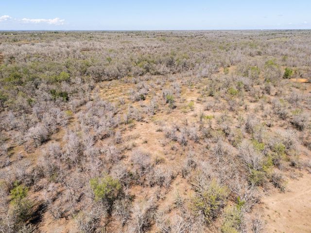 000 Cr 420, Waelder, TX 78959