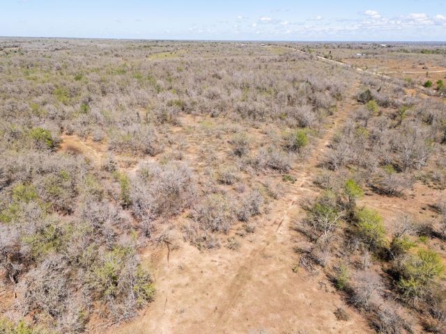 000 Cr 420, Waelder, TX 78959