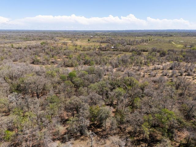 000 Cr 420, Waelder, TX 78959