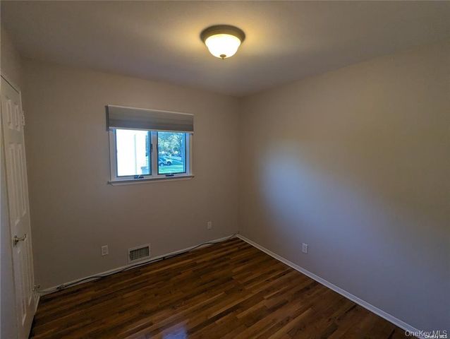 19 Comanche Lane, Commack, NY 11725