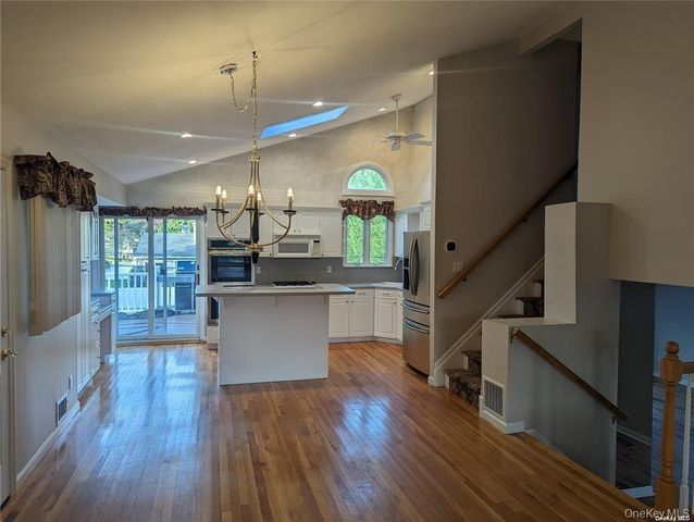 19 Comanche Lane, Commack, NY 11725
