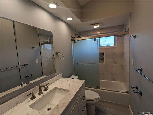 19 Comanche Lane, Commack, NY 11725