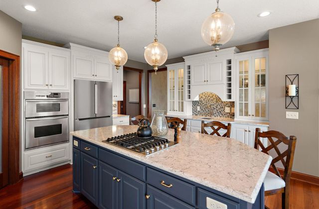 6260 Broadview Drive, Prior Lake, MN 55372
