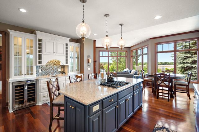 6260 Broadview Drive, Prior Lake, MN 55372