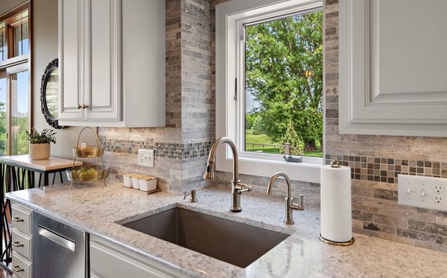 6260 Broadview Drive, Prior Lake, MN 55372