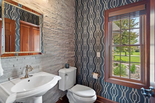 6260 Broadview Drive, Prior Lake, MN 55372