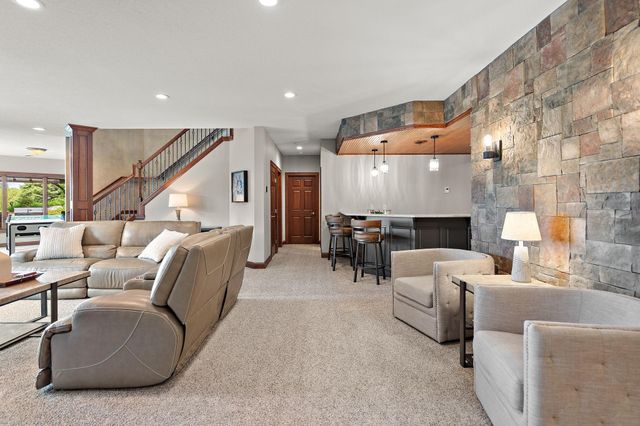 6260 Broadview Drive, Prior Lake, MN 55372