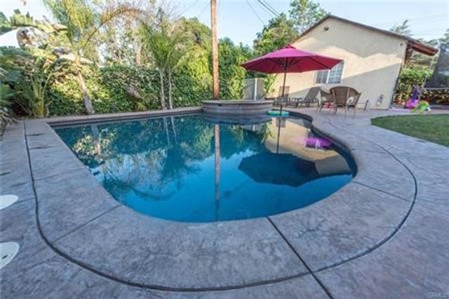 5714 Cantaloupe Avenue, Sherman Oaks, CA 91401