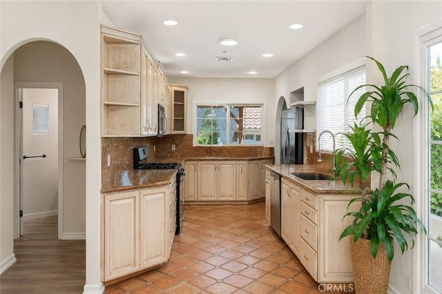 5714 Cantaloupe Avenue, Sherman Oaks, CA 91401