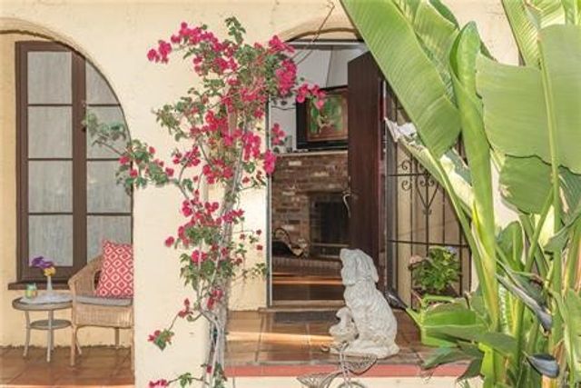 5714 Cantaloupe Avenue, Sherman Oaks, CA 91401