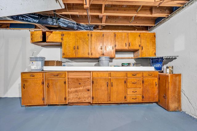 5671 Meadowcrest ST, Roanoke, VA 24019