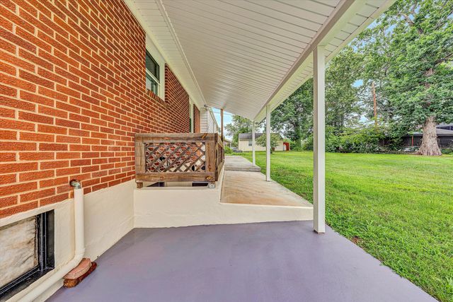 5671 Meadowcrest ST, Roanoke, VA 24019